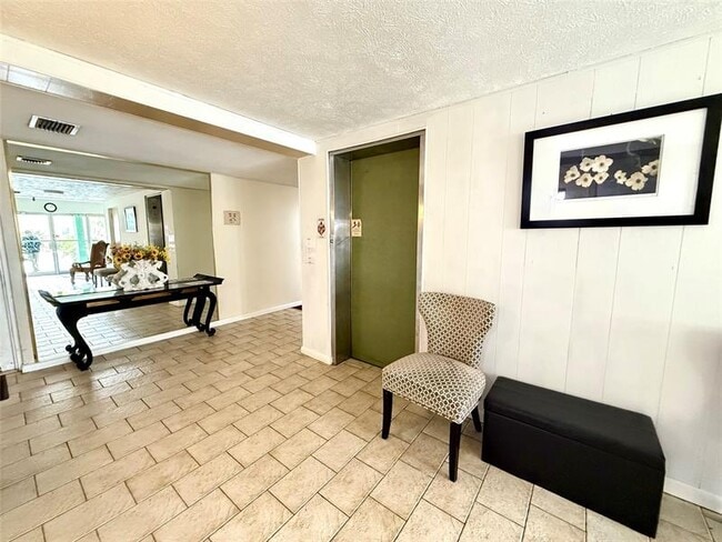 Building Photo - 4821 NW 22nd Ct