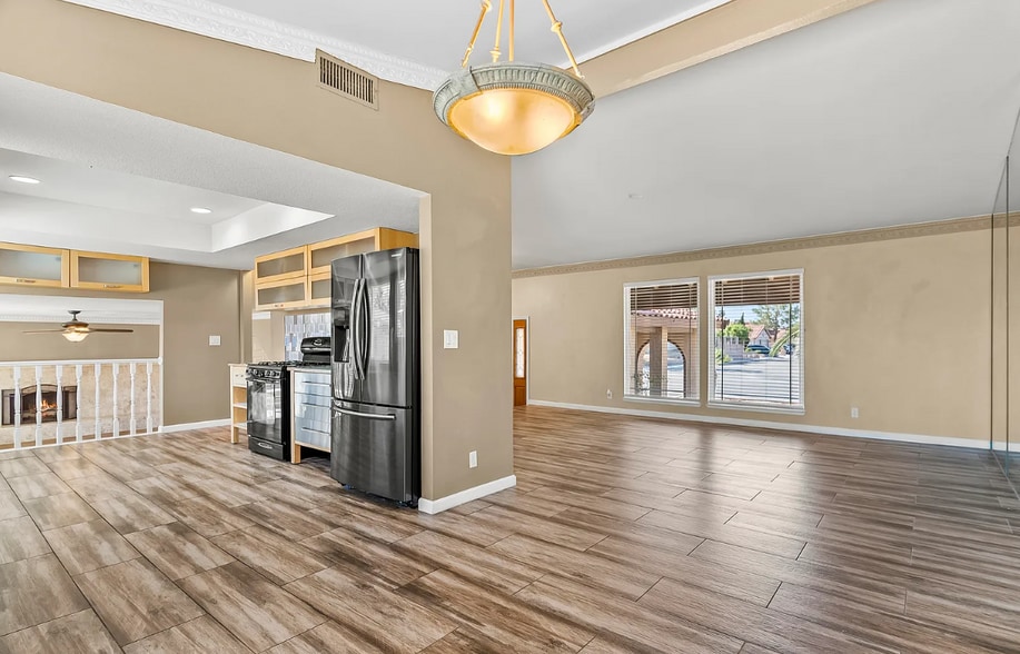 Dining Room - 7474 Puritan Ave
