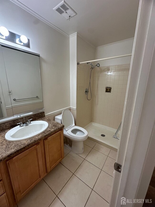 Building Photo - 18 Foxtail Ln