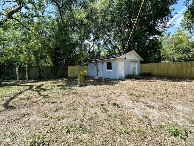 Building Photo - 7040 Arques Rd