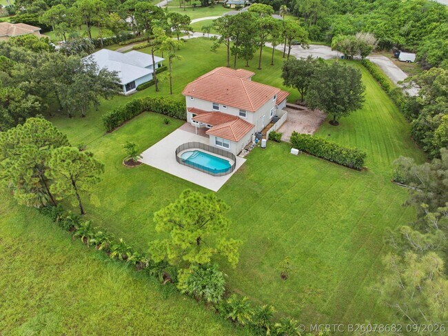 Building Photo - 5513 SW Windward Way