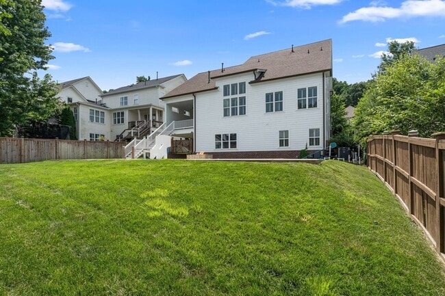 Building Photo - 444 Wild Elm St