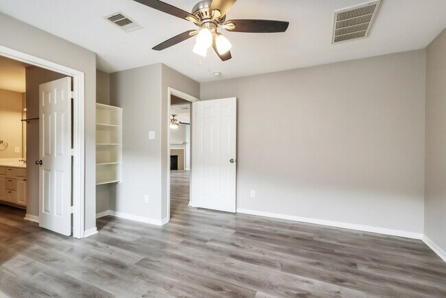 Building Photo - 17819 Yellow Birch Trail