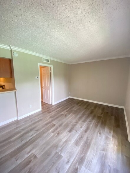 Building Photo - Coming Soon! 2nd-floor studio condo at Ser...