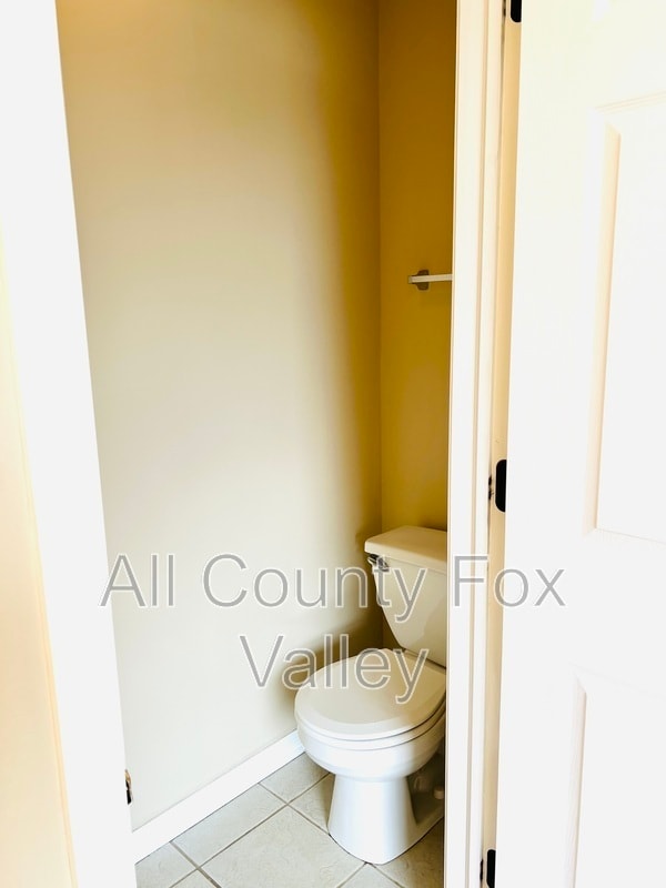 Building Photo - 2080 Mark Cir