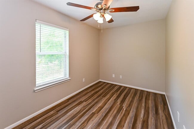 Building Photo - 10939 Mockingbird Pl