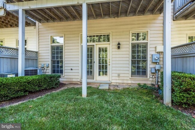 Building Photo - 1614 Leeds Castle Dr