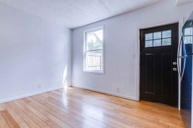 Building Photo - Available JULY 2026 - BEAUTIFULLY RENOVATED 3 Bedroom Home in the South Side Slopes!