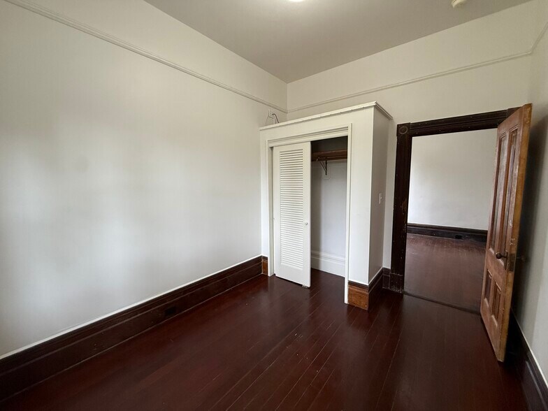Building Photo - 1450 12th St