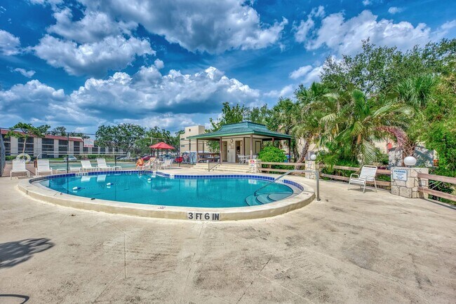 Building Photo - BEAULTIFUL 1 BEDROOM, 1 BATHROOM CONDO LOC...
