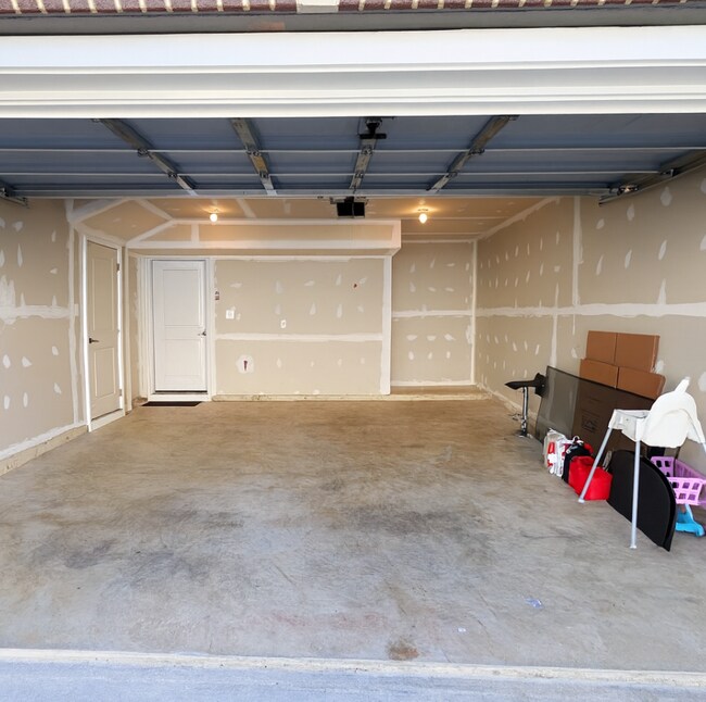 Building Photo - 23788 Myrtle Glen Way