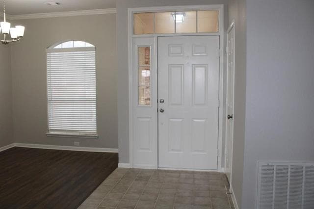 Building Photo - 6213 Covington Dr