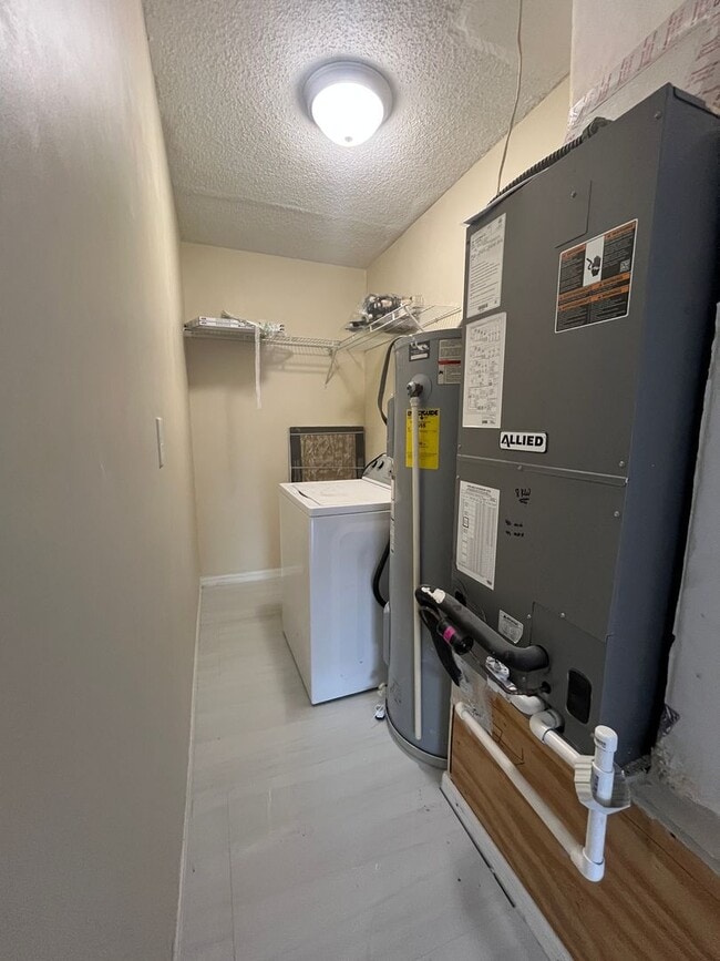 Building Photo - 18113 Cochran Blvd