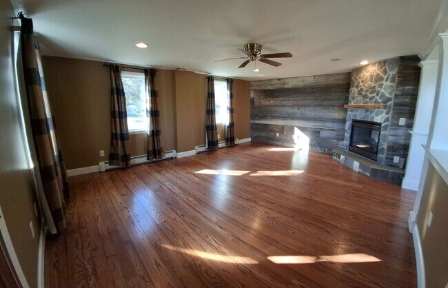 Building Photo - 2513 Donegal Springs Rd
