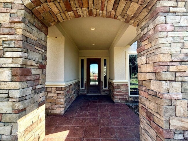 Building Photo - 1631 S Persimmon St