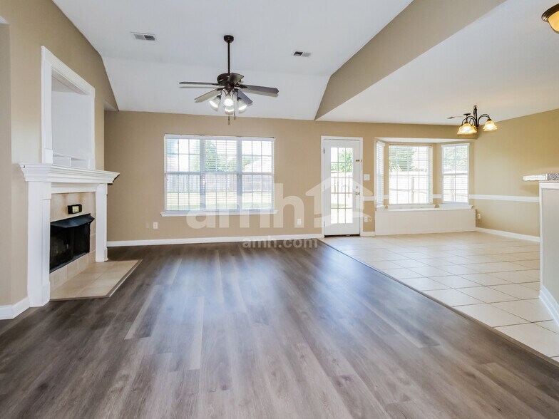 Building Photo - 11642 Mahogany Dr