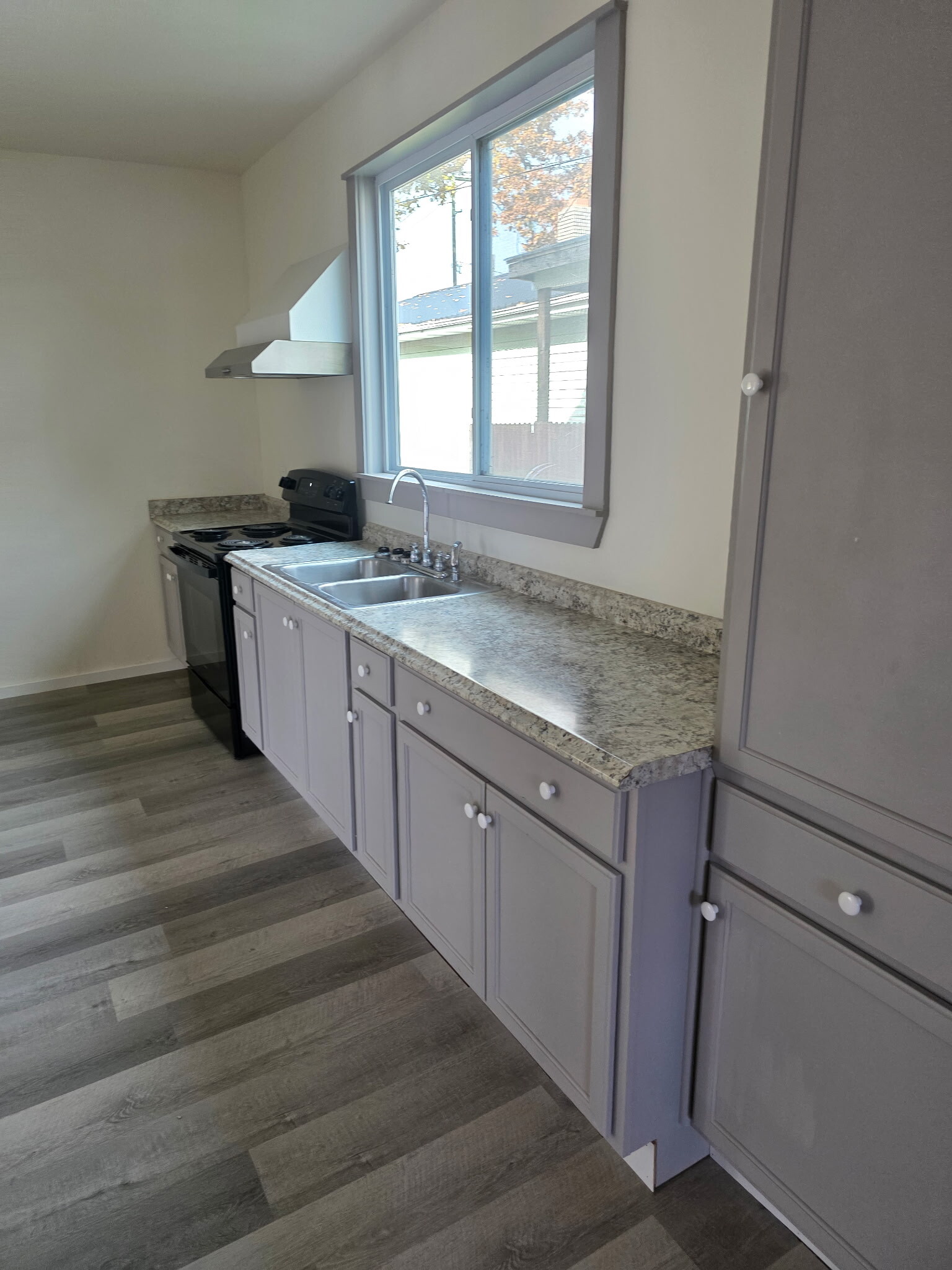 Building Photo - 409 S 3rd St