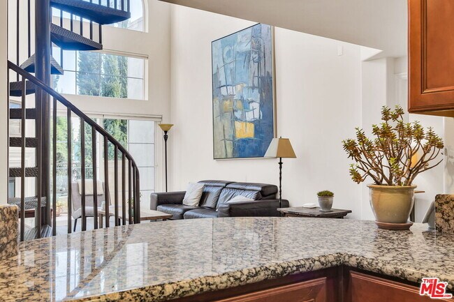 Building Photo - 15206 Burbank Blvd