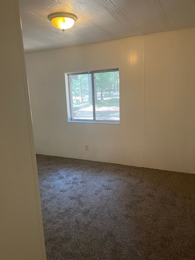 Building Photo - Upper Magalia Cute & clean 2 bed, 2 bath, storage shed, natural landscaping