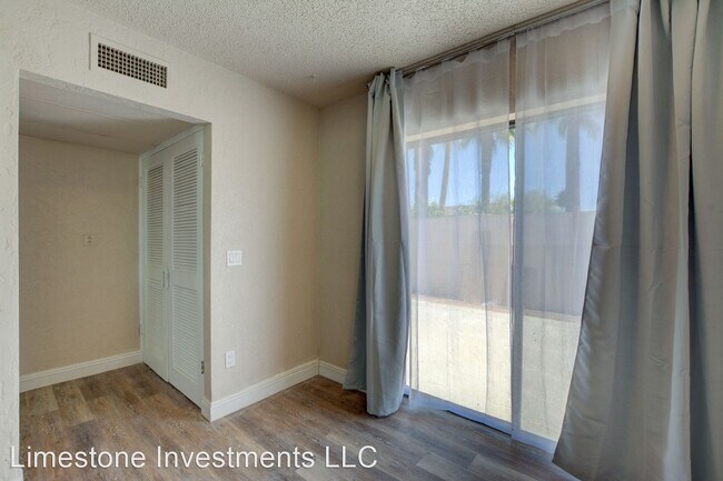 Building Photo - 2 br, 2.5 bath House - 1403 Rexford Place