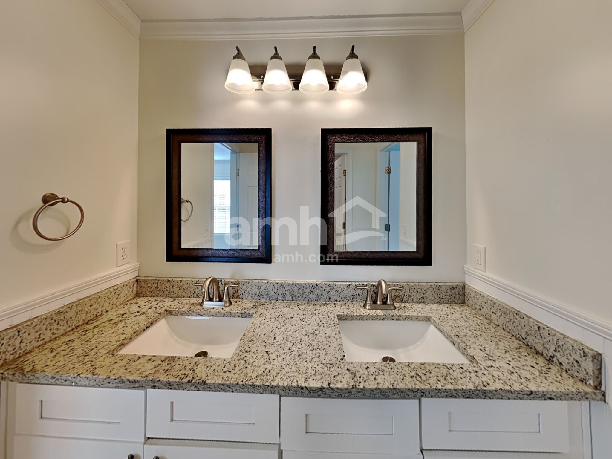 Building Photo - 132 Northbrooke Trace