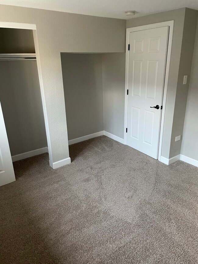 Building Photo - 1285 Colorado Blvd