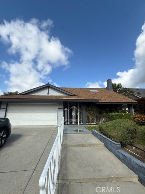 Building Photo - 331 Pomelo Ave