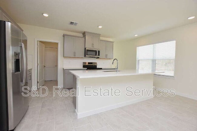 Building Photo - 3183 Cup Dr