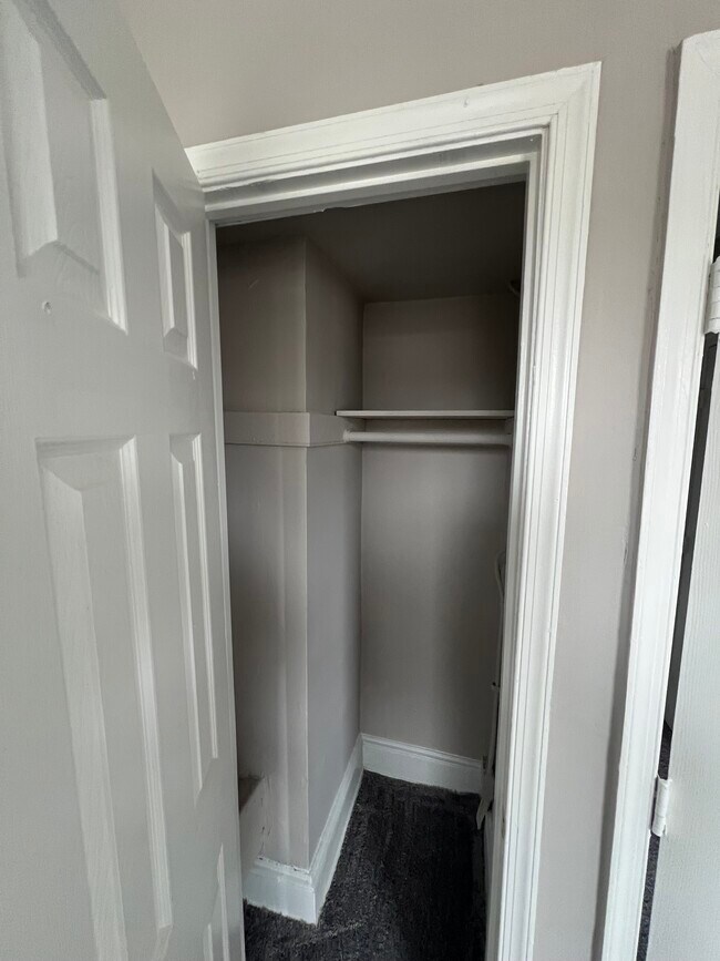 Building Photo - 45 Todd Pl NE