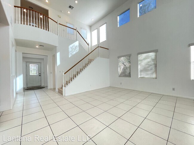 Building Photo - 5 br, 2.5 bath House - 1581 Boundary Peak Way