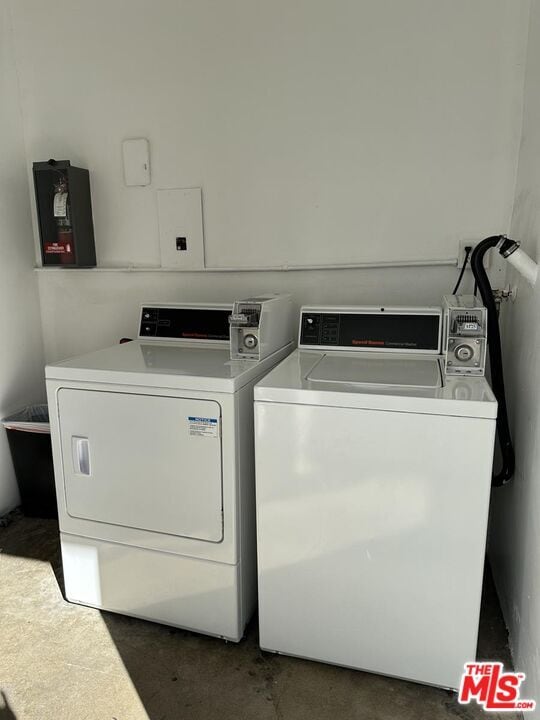 Building Photo - 12610 Caswell Ave