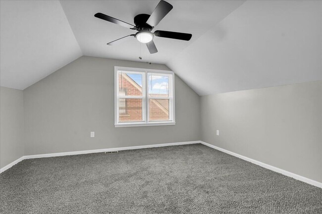 Building Photo - 11235 Portlance Ave