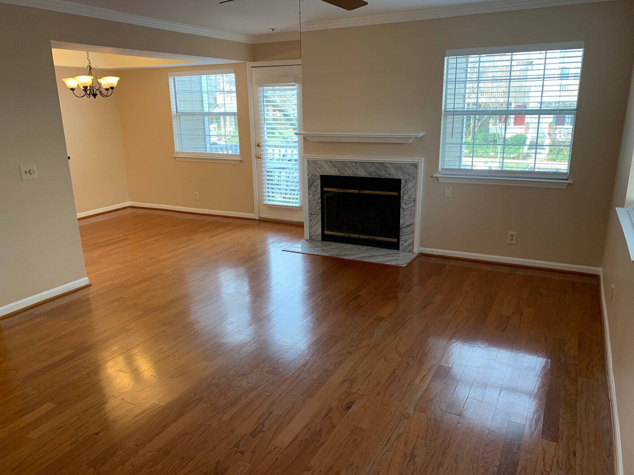 Building Photo - 5708 Chapman Mill Dr