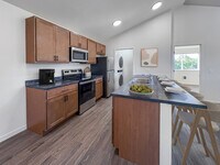 Building Photo - 735 Grant St