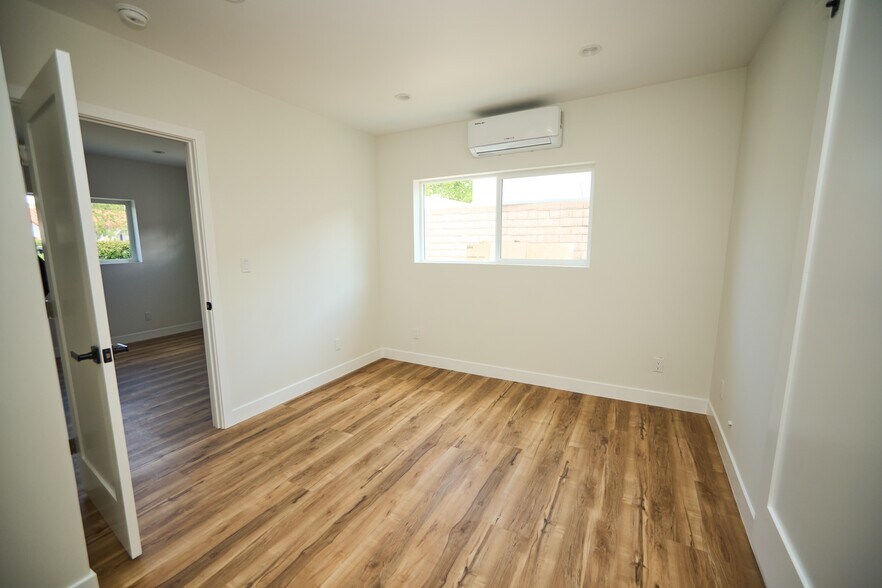 Bedroom - 20744 Bermuda St