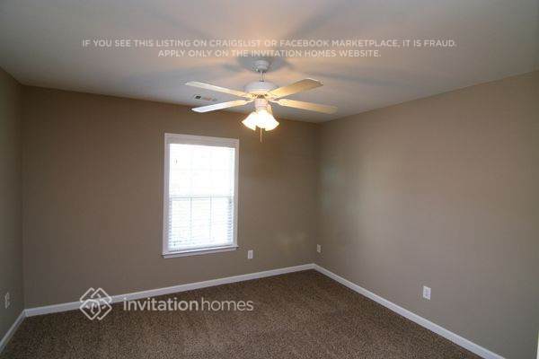 Building Photo - 2883 Open Sky Way