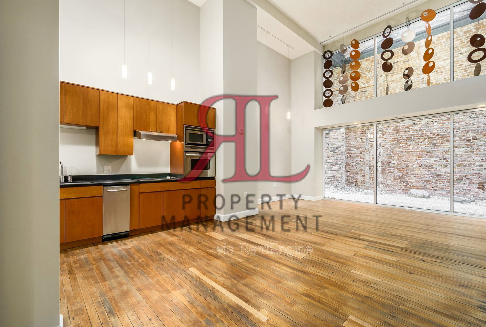 Building Photo - 106 N High St