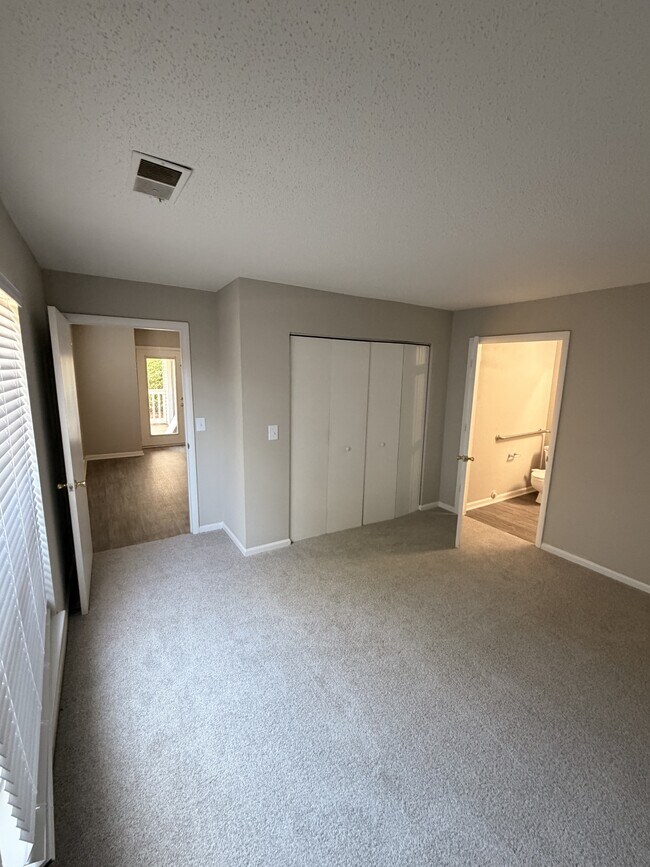 Building Photo - 15 Hamiltons Bay Ct