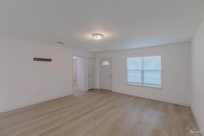 Building Photo - 7 Marine Dr