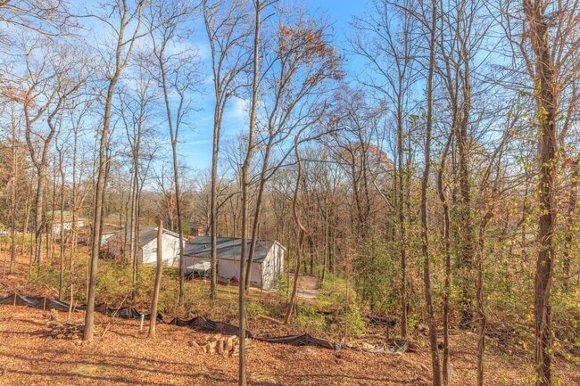 Building Photo - Live where Chattanooga comes alive!