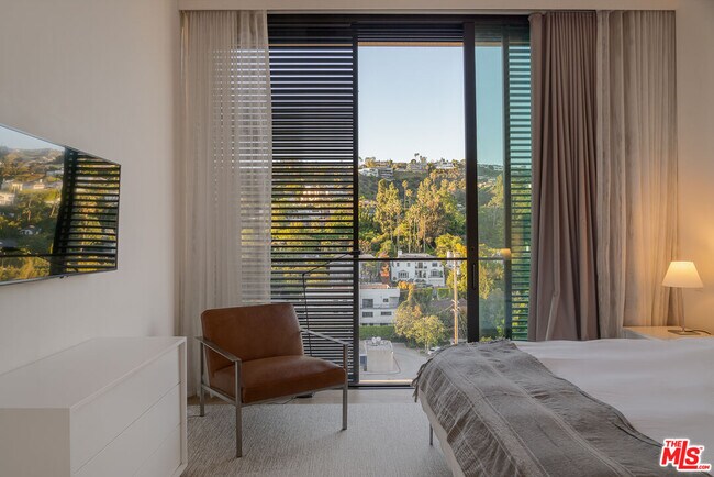 Building Photo - 9040 Sunset Blvd
