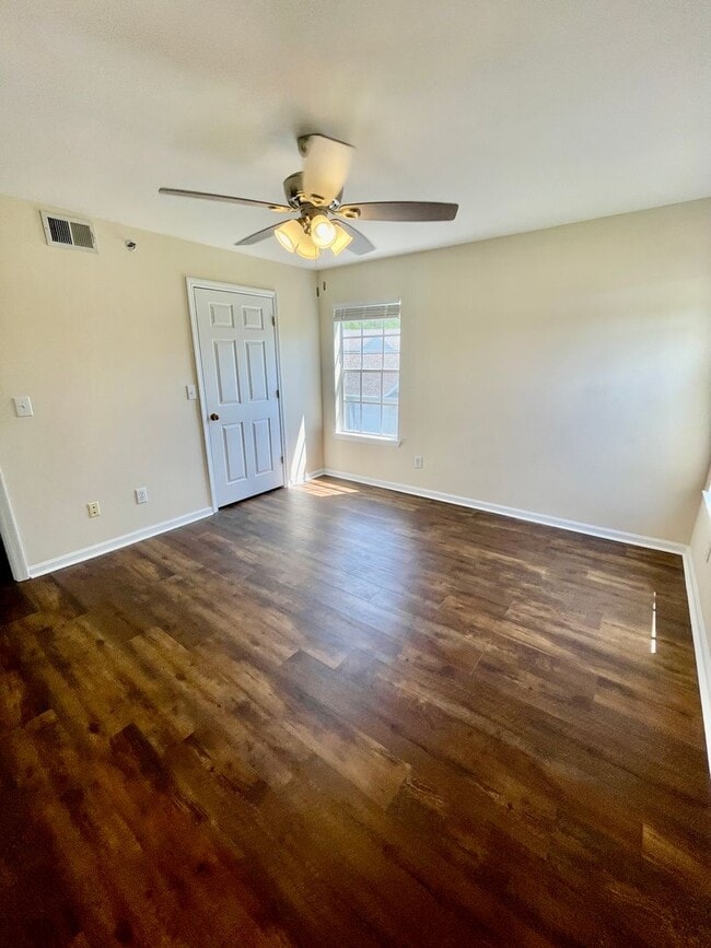 Building Photo - 828 Amelia Lakes