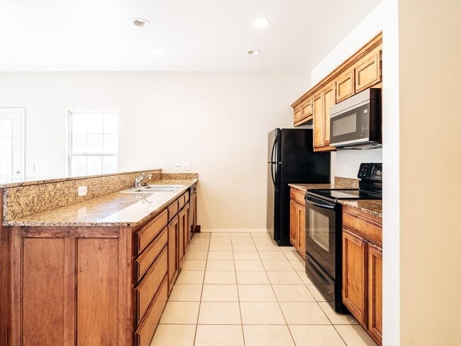 Building Photo - 3007 SW Amberwood Ave