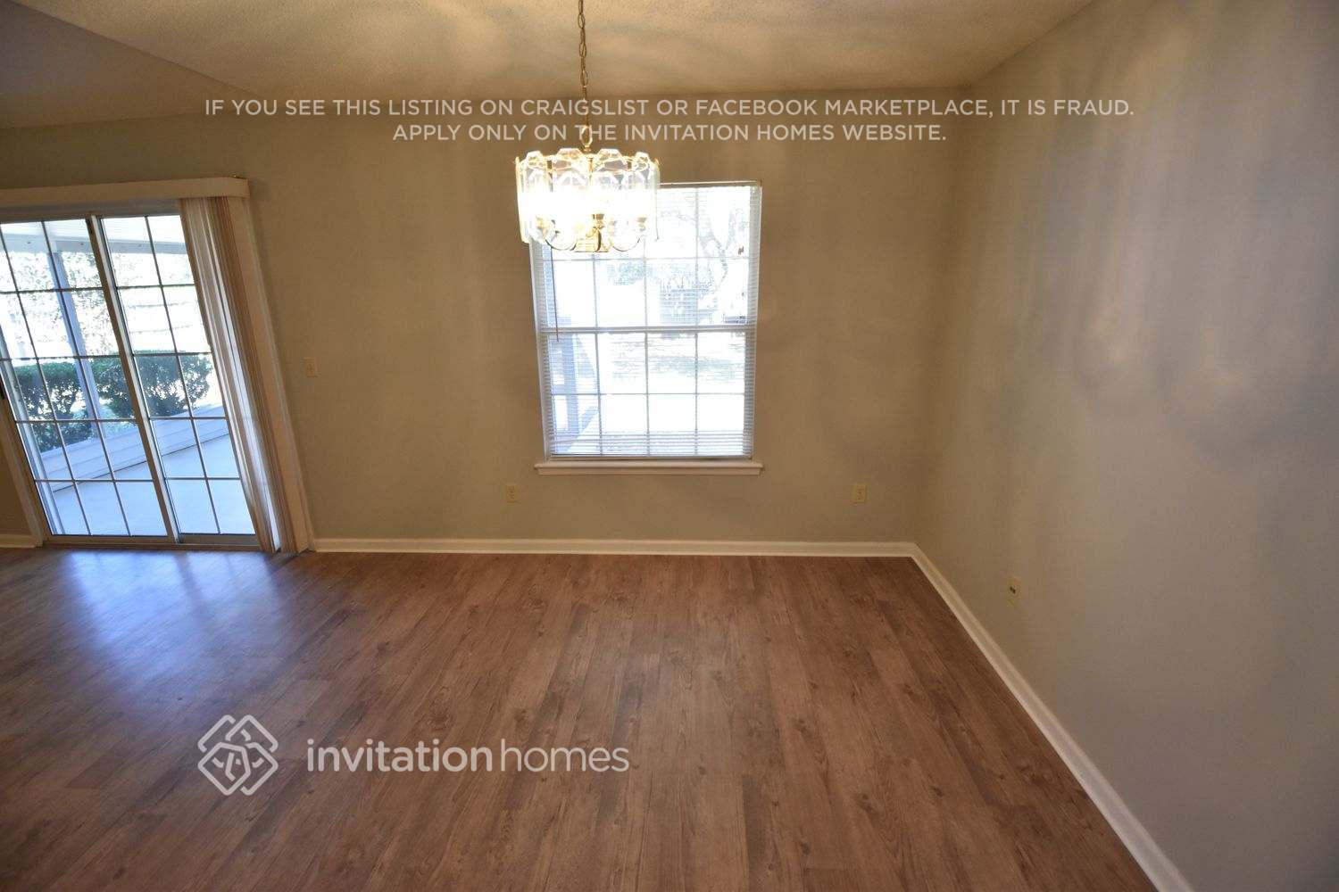 Building Photo - 11179 Barbizon Cir E