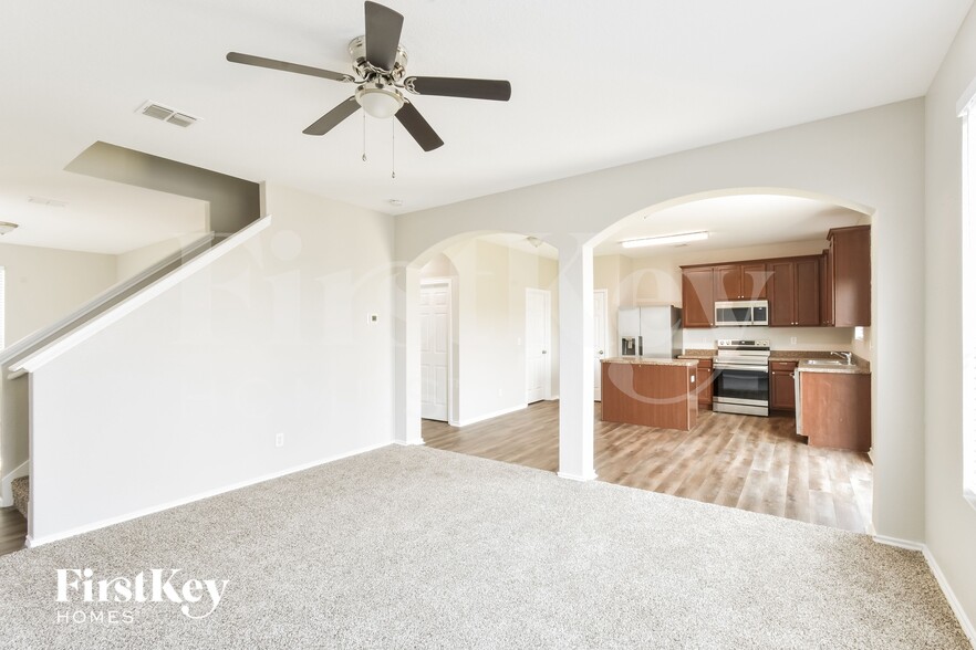 Building Photo - 9422 Copper Mist