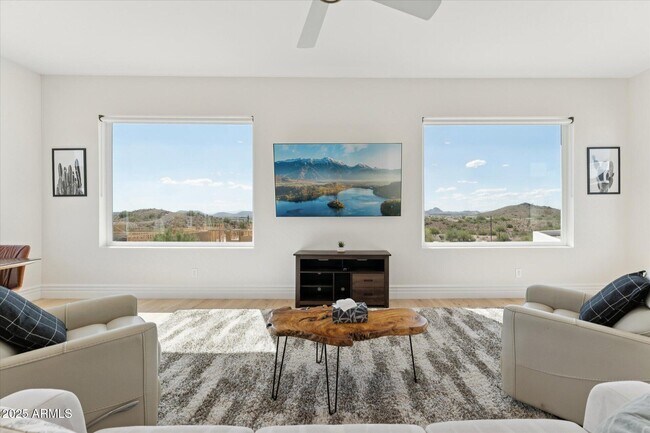 Primary Photo - 221 W Jomax Rd