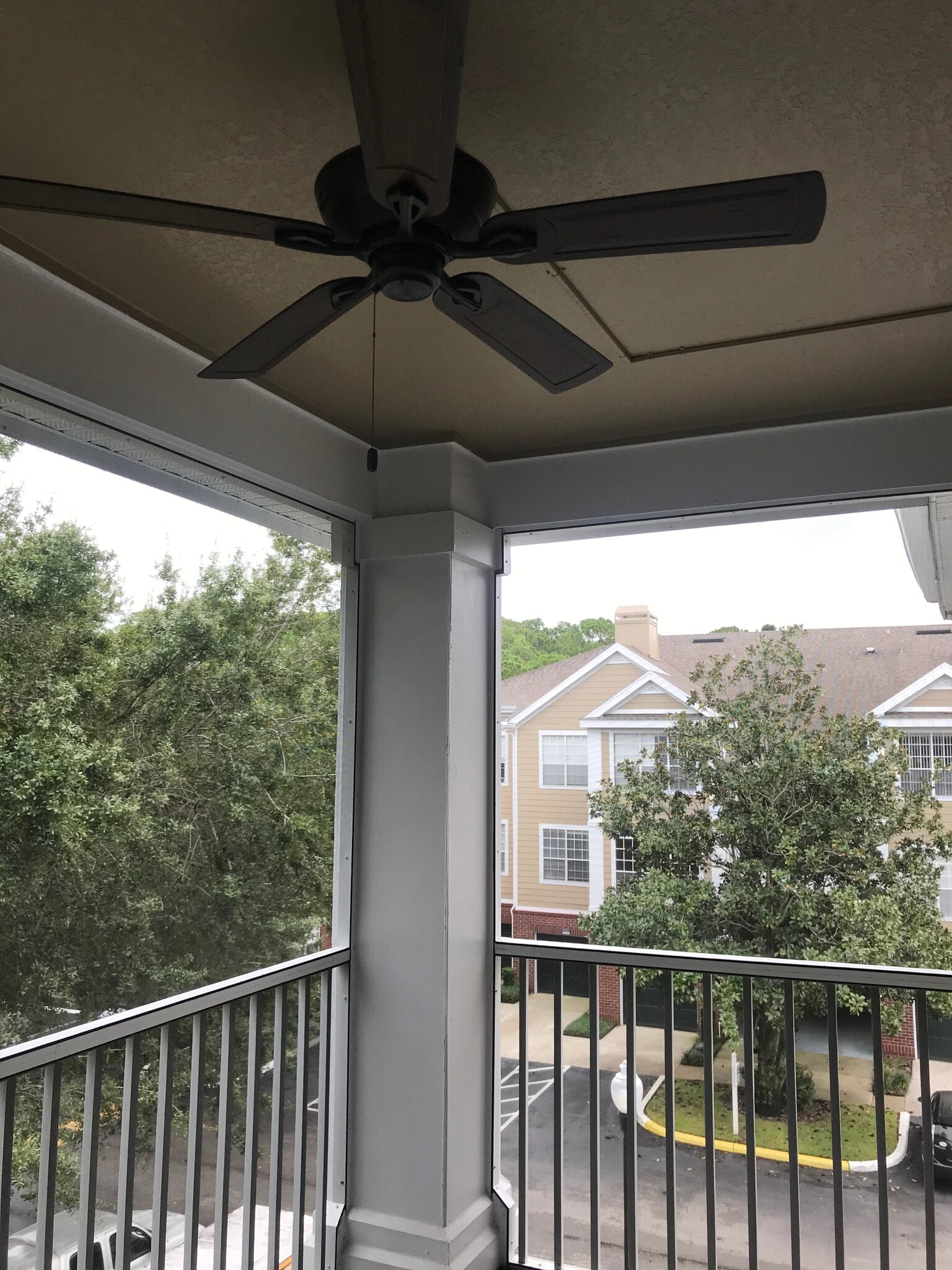 Building Photo - 8301 Elm Park Dr