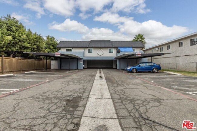 Building Photo - 331 E Washington Ave