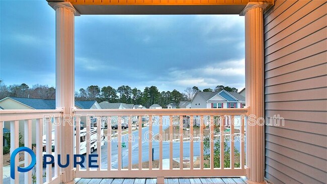Building Photo - 995 Yarrow Ln