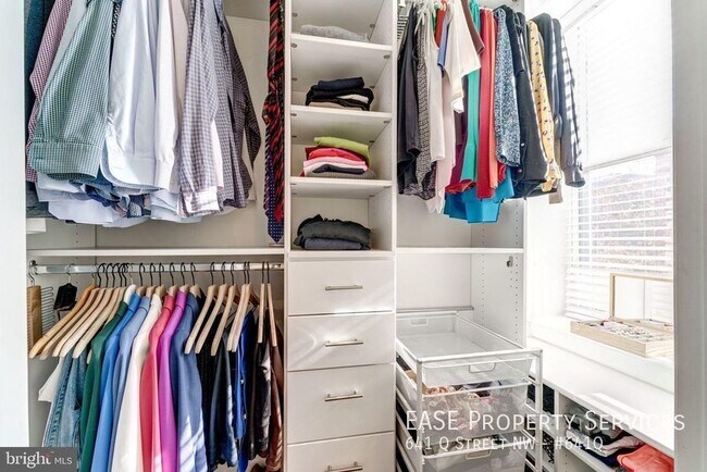 Building Photo - 641 Q St NW